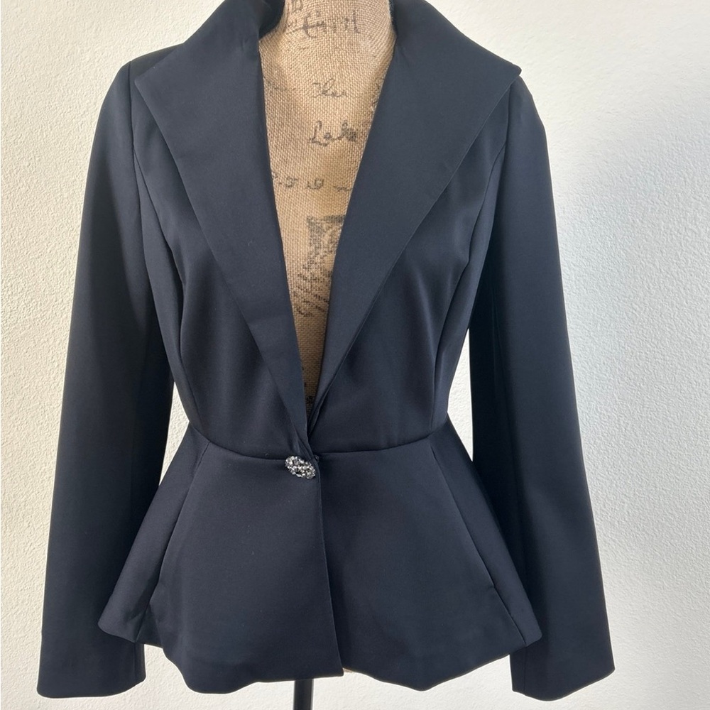 Elegant Black Women's Blazer